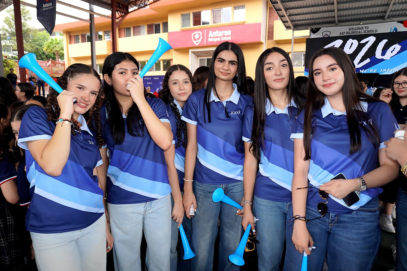 Caterina Memoli, Italia Cruz, Katya Bobadilla, Antonella Asfura, Elena Pérez y Natalia Ramírez.