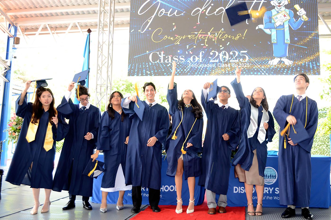 ¡Felicidades, seniors 2025!