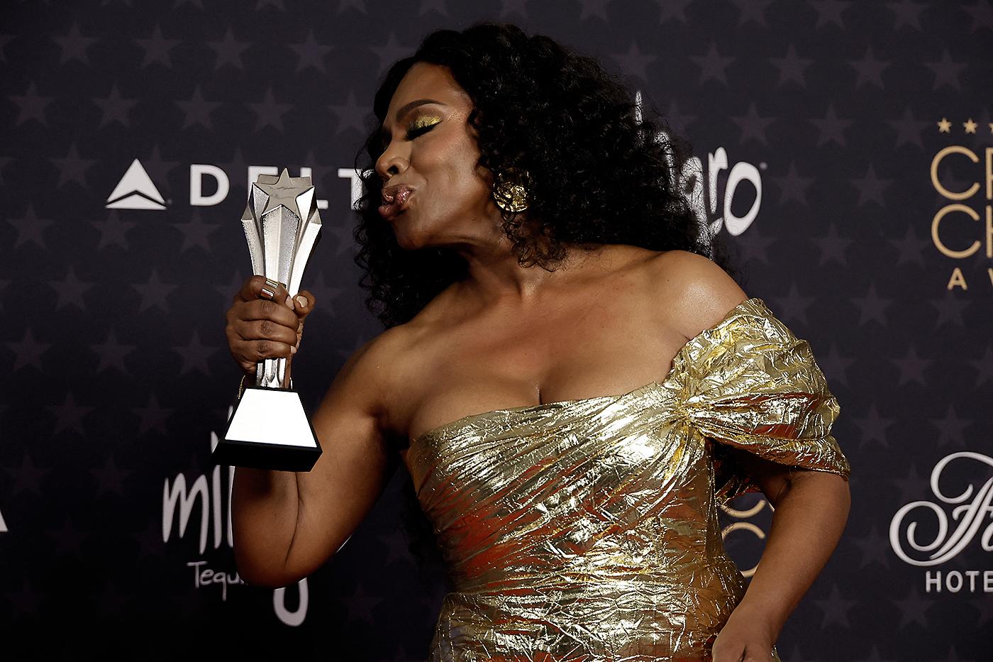 Sheryl Lee Ralph, ganadora del premio como Mejor Actriz de Reparto de Serie de Comedia por “Abbott Elementary”
