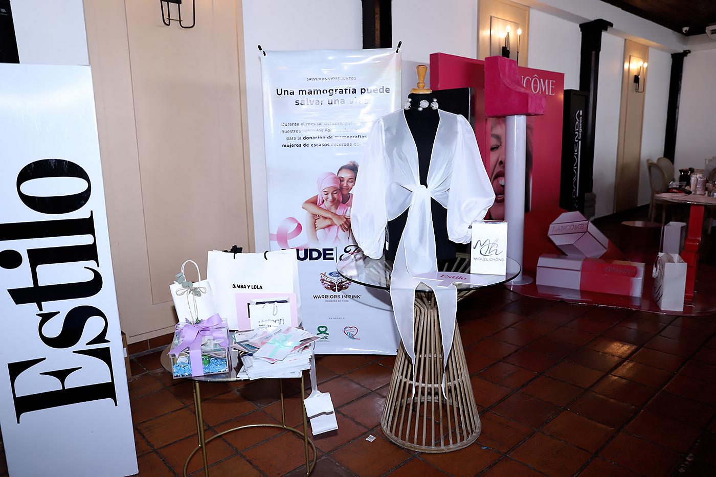 Mesa de premios.  Mesa de premios.