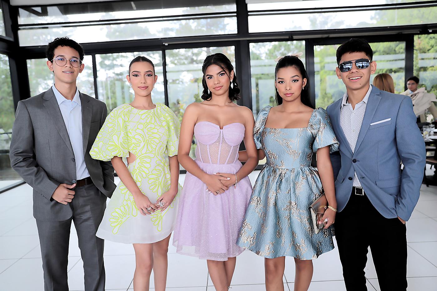 Lenin Flores, Leah Aguilar, Celeste Maradiaga, Mía Cano y Javier Maradiaga. 