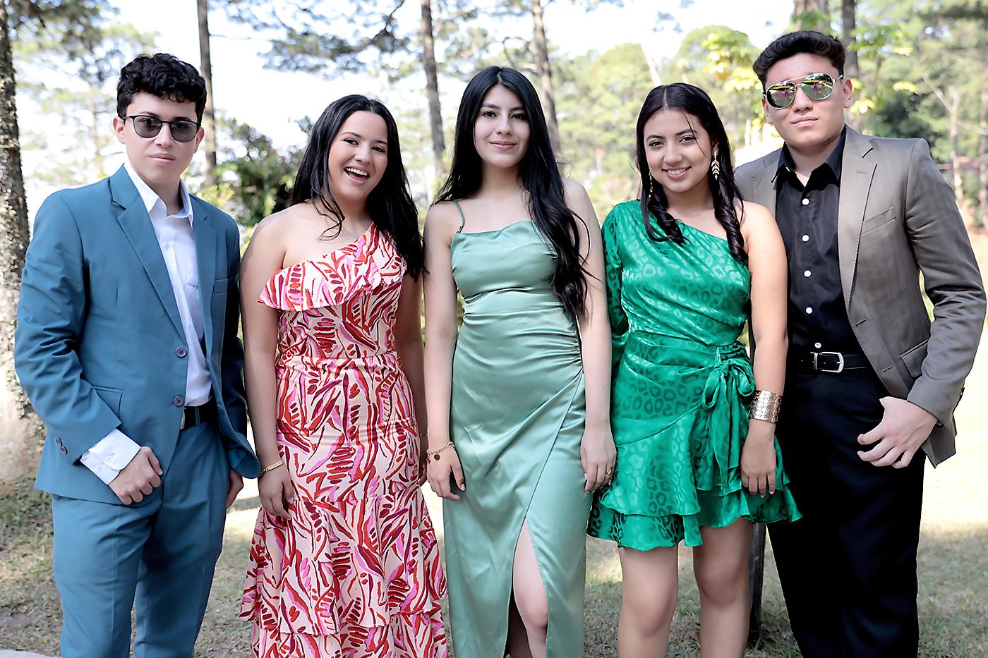 Daniel Vásquez, Bianca Trejo, Alejandra Rodríguez, Valeria Flores y Fernando López.