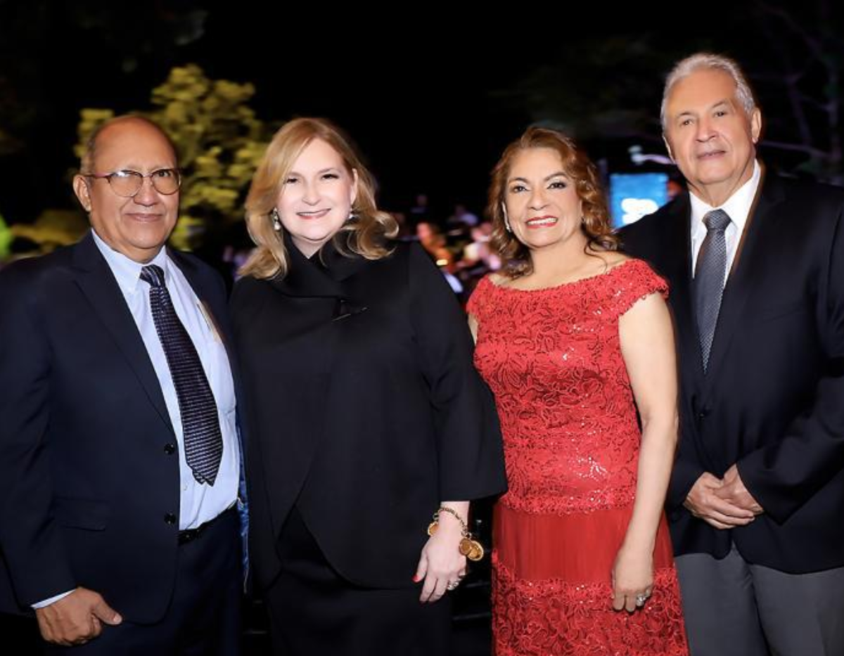 Damian Pineda, María Selman, Fátima Galeano Milla y Juan Villeda.