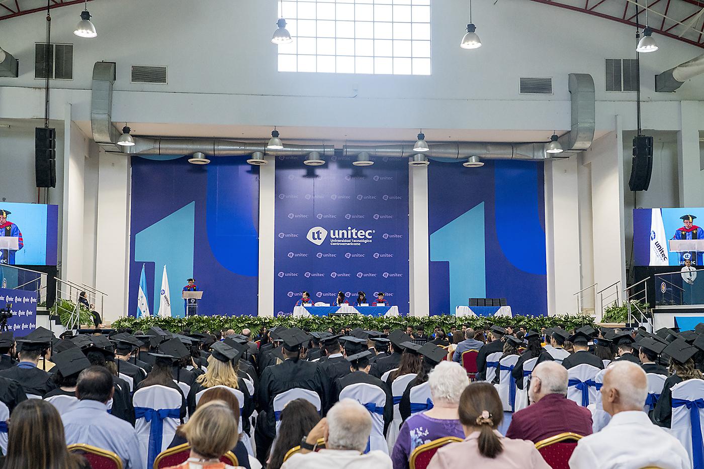 UNITEC SPS celebra la graduación de nuevos talentos y agentes de cambio