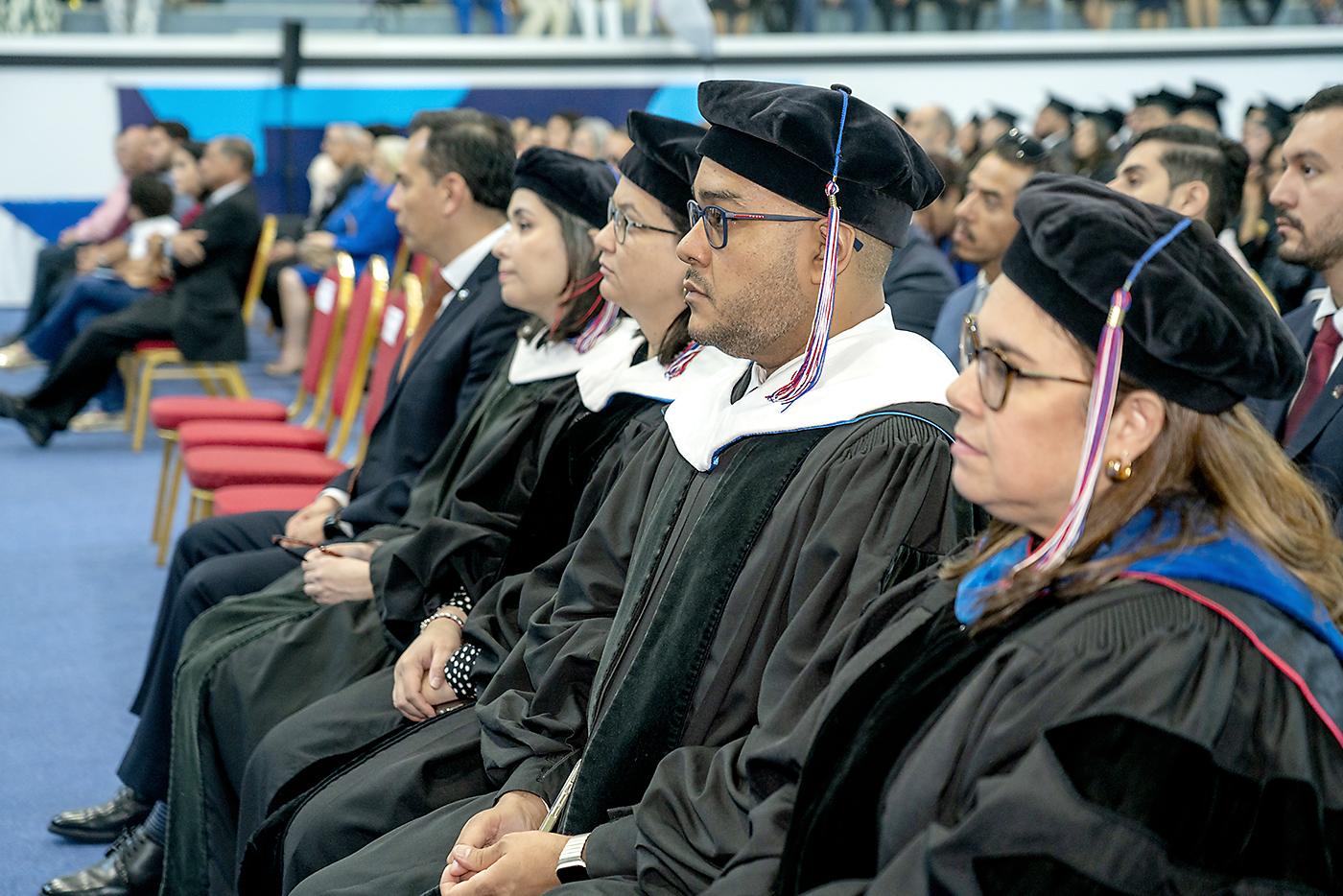 UNITEC SPS celebra la graduación de nuevos talentos y agentes de cambio