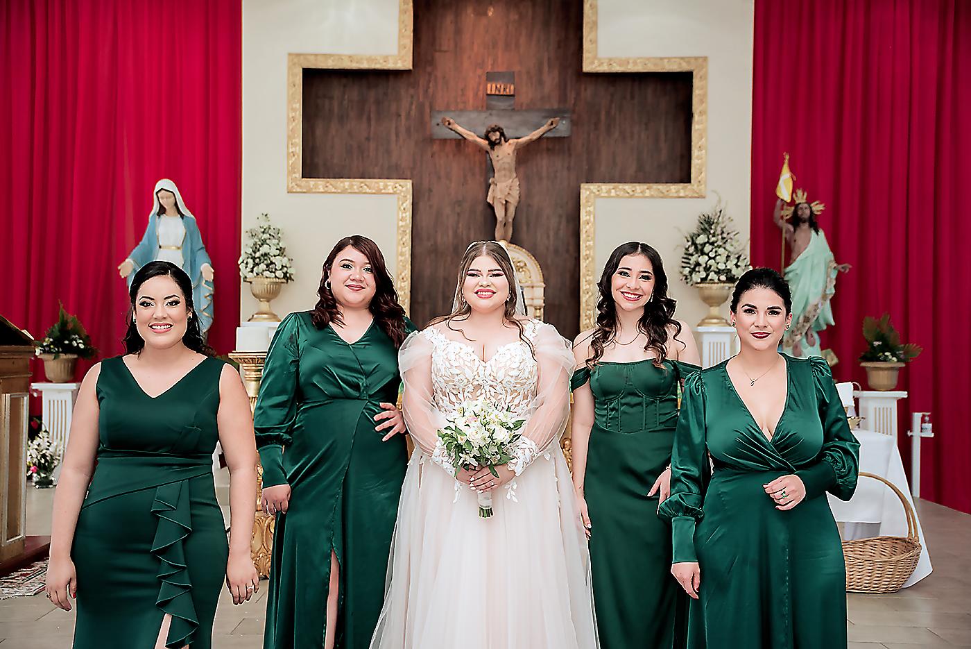 Andrea Valladarez, Eunice Oyuela, Andrea Monjarrez, Jennifer Monjarrez y Stefany Galeano.