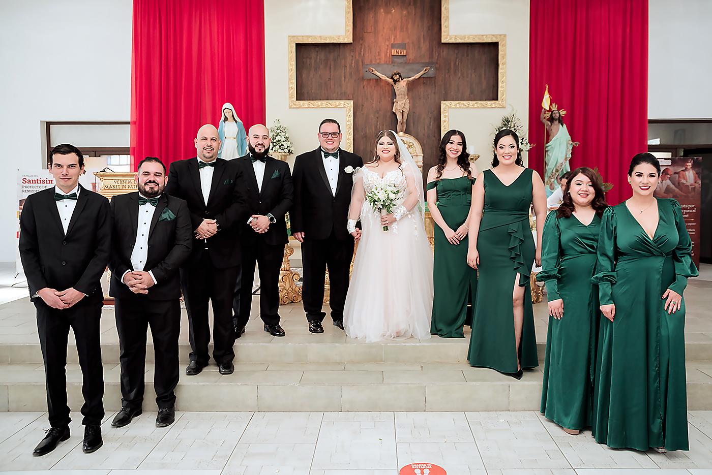 Tito Leoni, David Guillen, Alejandro Riveiro, Walter Claros, Ariel Risso, Andrea Monjarrez, Jennifer Monjarrez, Andrea Valladarez, Eunice Oyuela y Stefany Galeano.