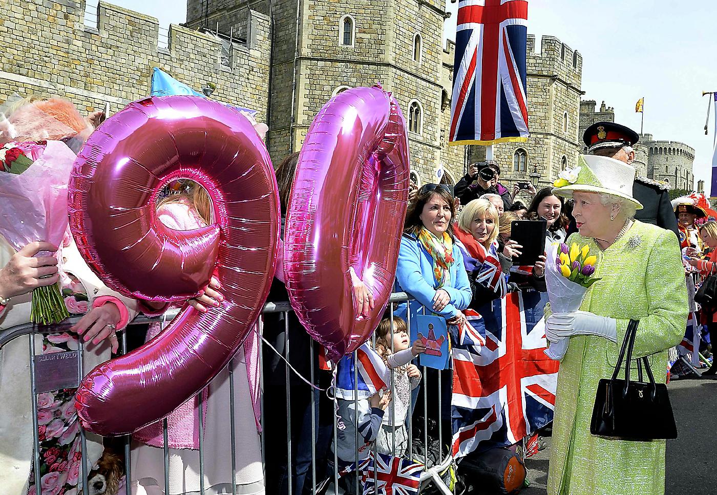 21 de abril de 2016: Isabel II cumple 90 años. Su hijo Carlos es entonces, a los 67 años, el heredero más viejo de la Corona británica. REUTERS/John Stillwell/Pool
