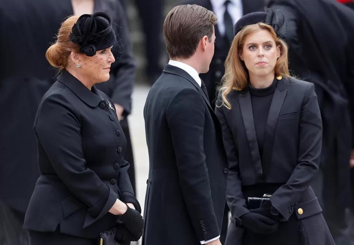La familia real llega a la Abadía de Westminster para el servicio fúnebre de la reina Isabel II