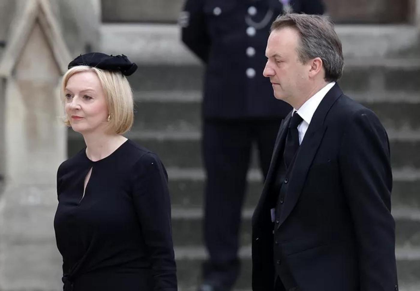 La familia real llega a la Abadía de Westminster para el servicio fúnebre de la reina Isabel II