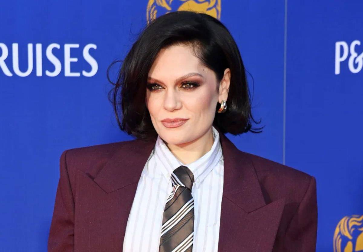 Jessie J fue diagnosticada con cáncer de mama