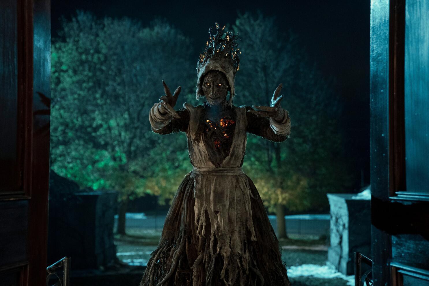 <b>El Gabinete de Curiosidades de Guillermo del Toro</b> es una serie antológica de terror ganadora de un Emmy. Presenta ocho pesadillas visualmente emocionantes, que van desde ratas inmensas hasta parásitos alienígenas.