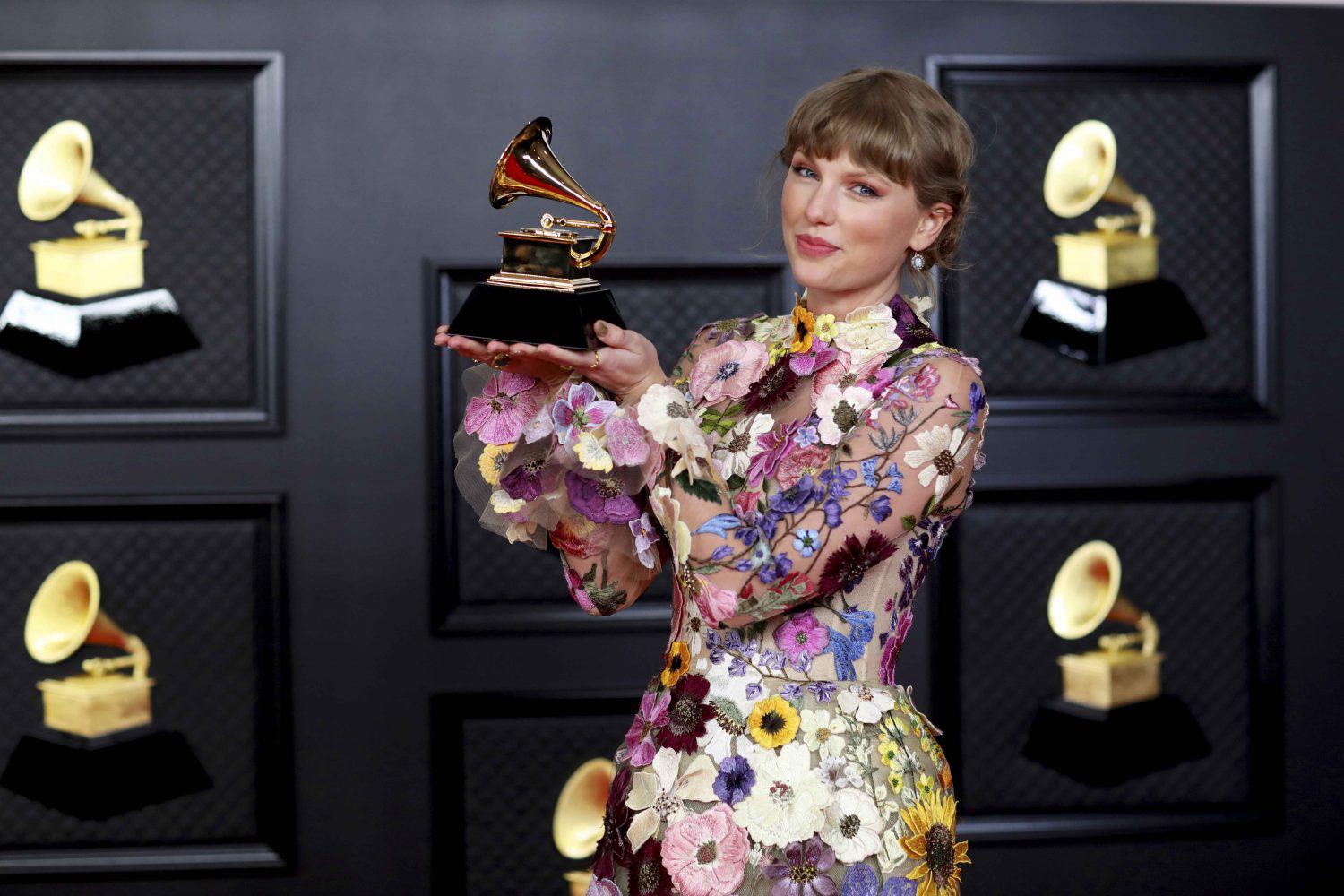 Para 2022, Taylor tiene un total de 467 premios ganados, entre ellos 11 Grammy, 35 American Music Awards, 25 Billboard Music Awards y 14 VMAs.