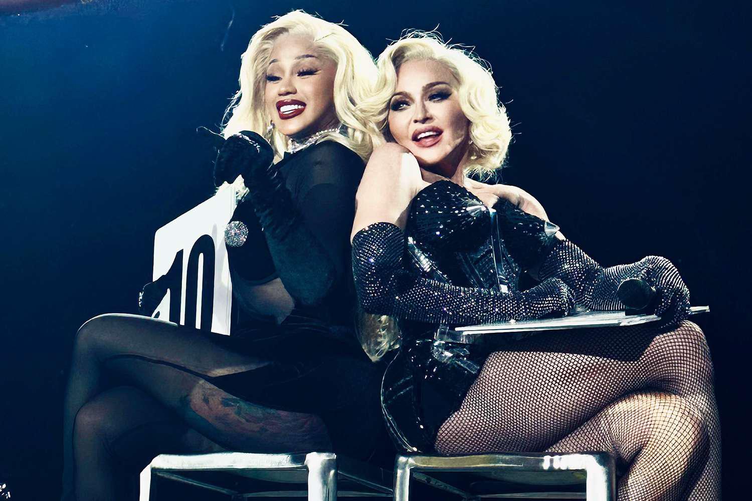 Lipeles se quejó de que Madonna hizo ‘playback’ en algunas partes del espectáculo, lo que le disgustó aún más.