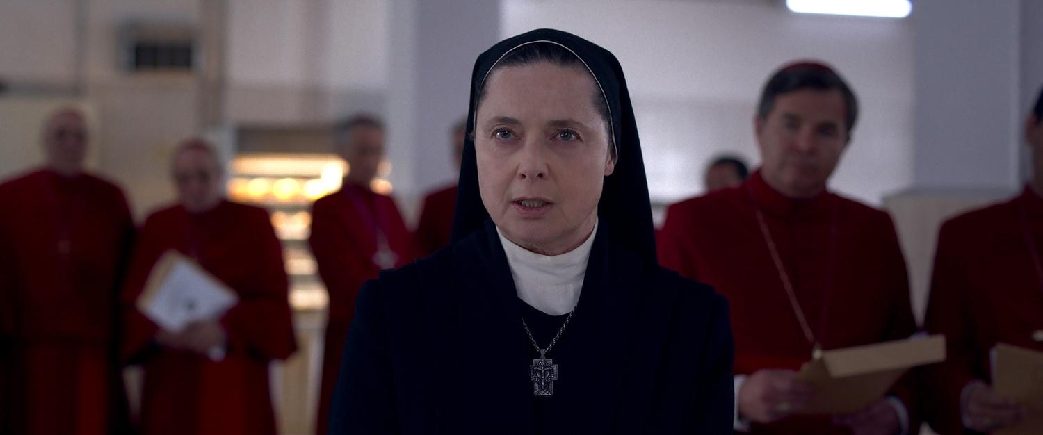 Además de su nominación a Mejor Película, “Cónclave” compite en categorías como Mejor Actor Principal para Ralph Fiennes, Mejor Actriz de Reparto para Isabella Rossellini, Mejor Montaje, Mejor Banda Sonora, Mejor Diseño de Producción y Mejor Guion Adaptado.