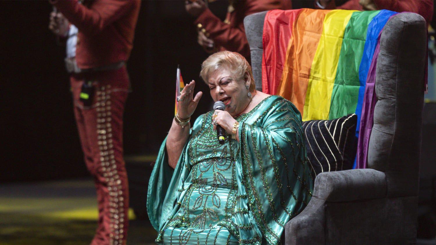 <b>Rechazo a la adopción por parte de parejas homosexuales (2010):</b> En una entrevista, Paquita la del Barrio manifestó su oposición a que parejas del mismo sexo adopten niños, afirmando que preferiría que un niño muriera de hambre antes que ser adoptado por una pareja gay. Estas declaraciones fueron criticadas por organizaciones defensoras de los derechos LGBTQ+, como GLAAD, que exigieron una disculpa pública.