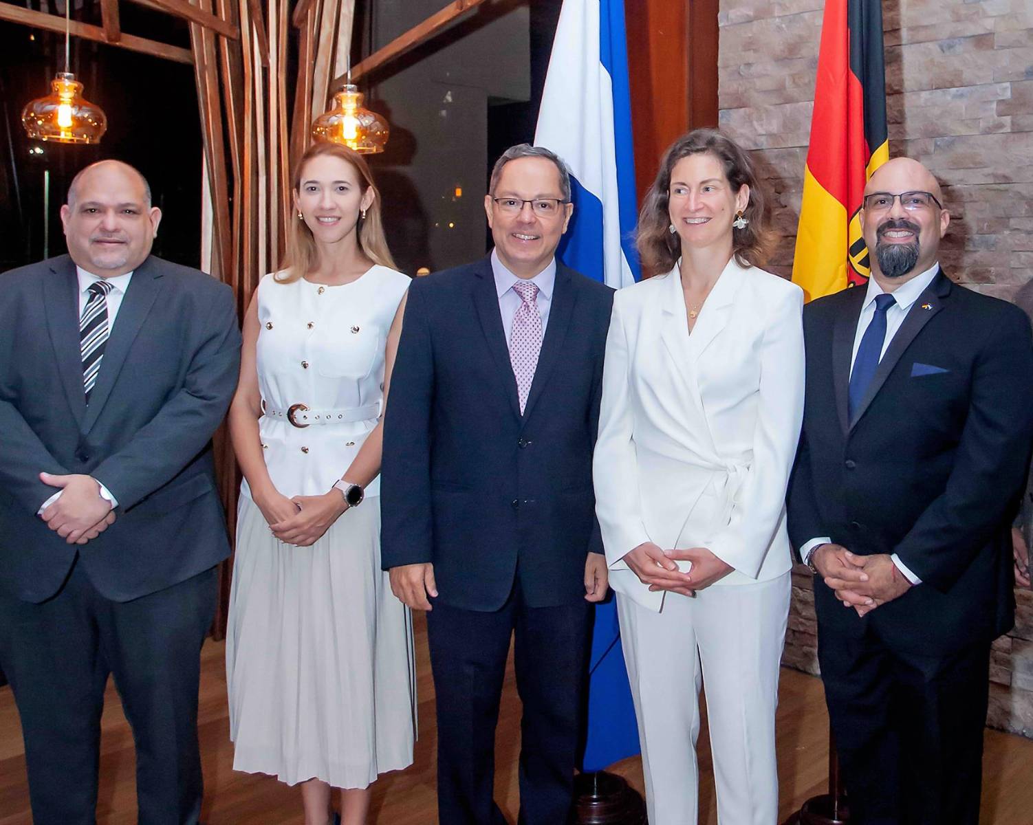 Luís Hernández, Christine Knuth, Rafael Delgado, Daniela Vogl, Dieter Fertsch y José Paz