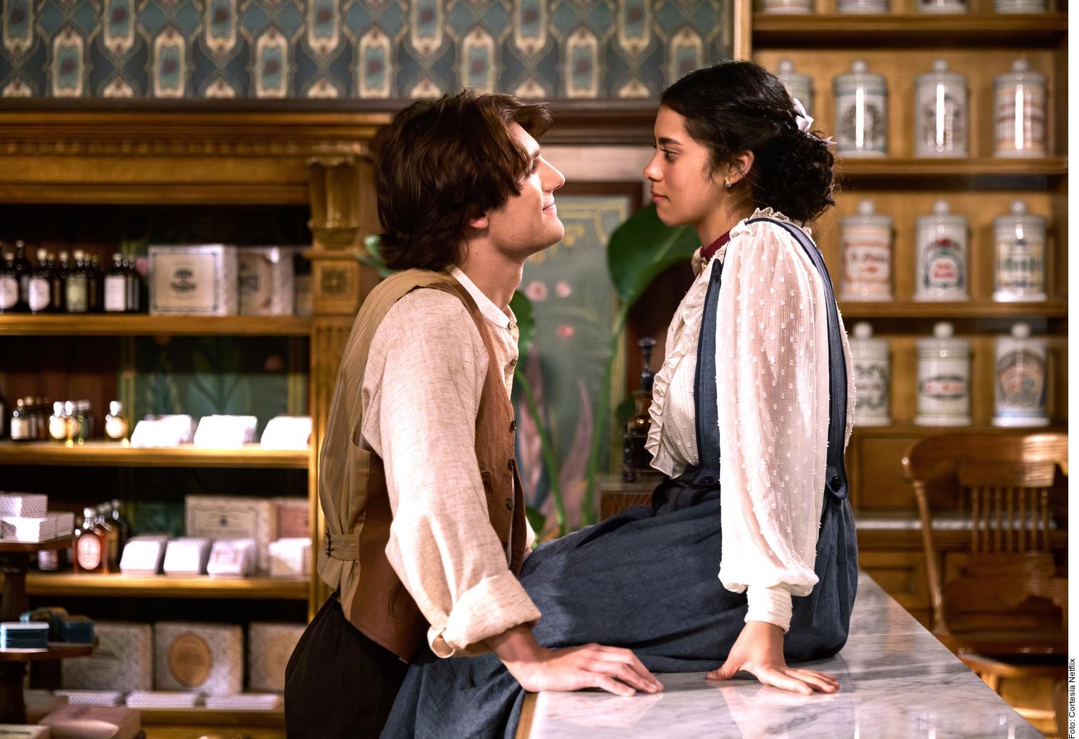 Mal de amores. El amor, los secretos y las decisiones que pueden cambiarlo todo llegan con esta nueva producción mexicana basada en la novela de Ángeles Mastretta. Una historia que promete drama, romance y personajes dispuestos a desafiar las reglas de su época. La historia comienza el 2 de septiembre y podrás verla en Netflix.