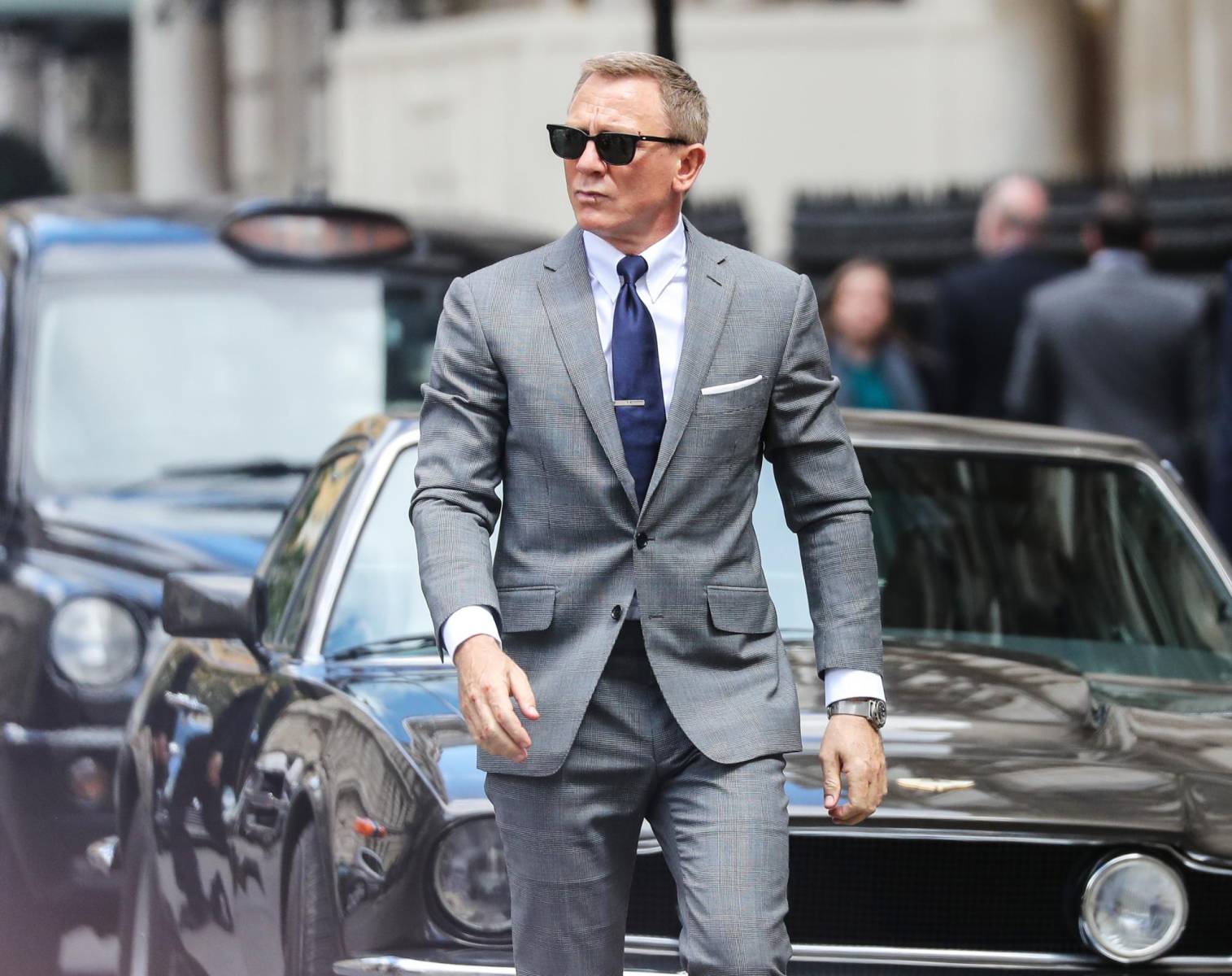 Daniel Craig recibe misma condecoración real que James Bond