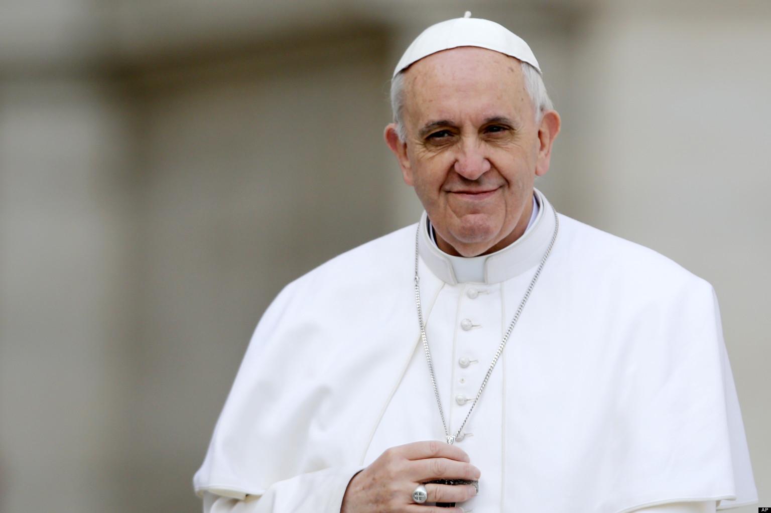 El Papa Francisco nos enseñó que a veces un gesto vale más que mil homilías. Su legado también está en las imágenes que nos dejó, en esos momentos que nos sacaron lágrimas, nos hicieron pensar o simplemente nos recordaron que la bondad, aún en lo más simple, puede cambiarlo todo.