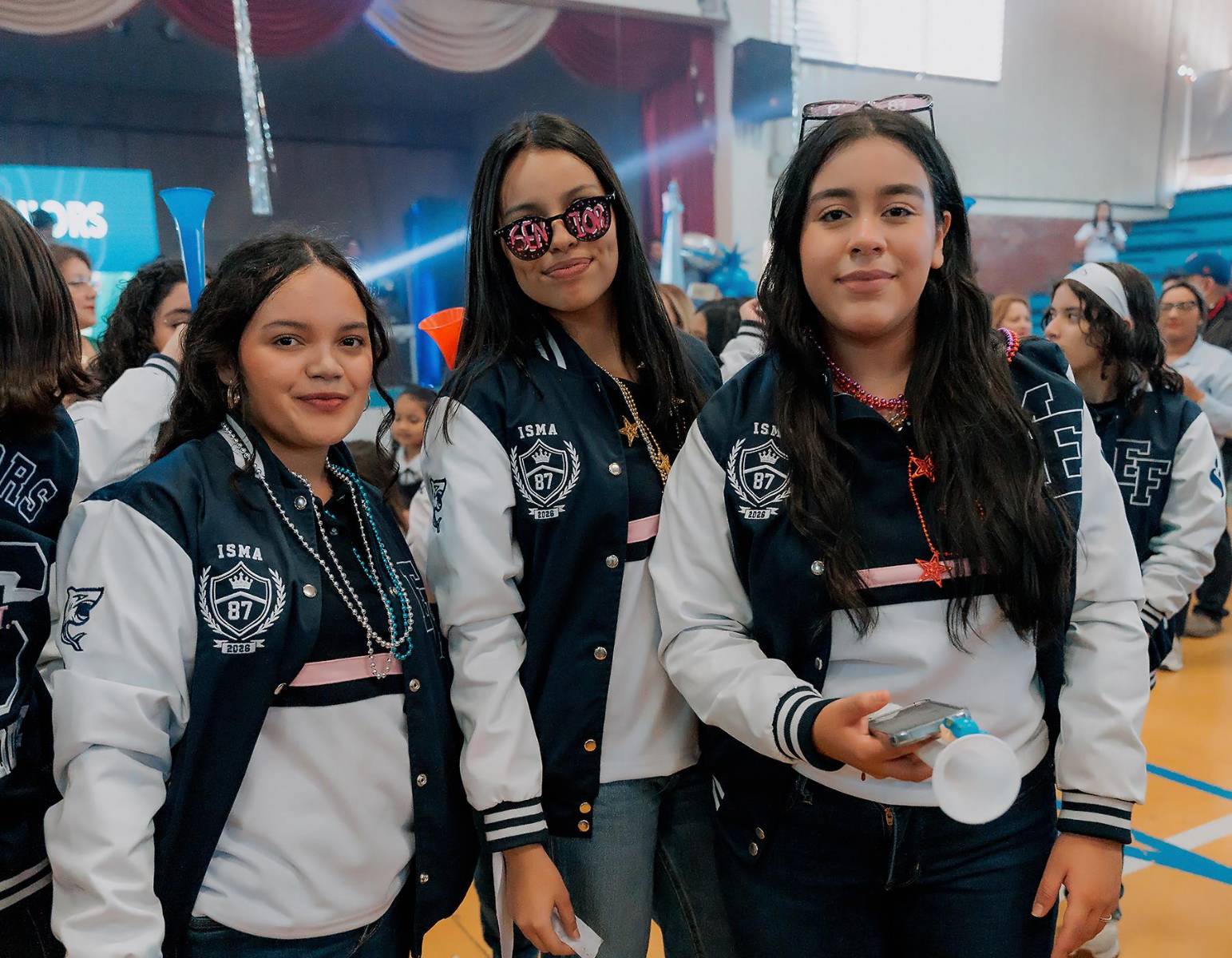 Senior entrance de la clase 2026 del Instituto María Auxiliadora