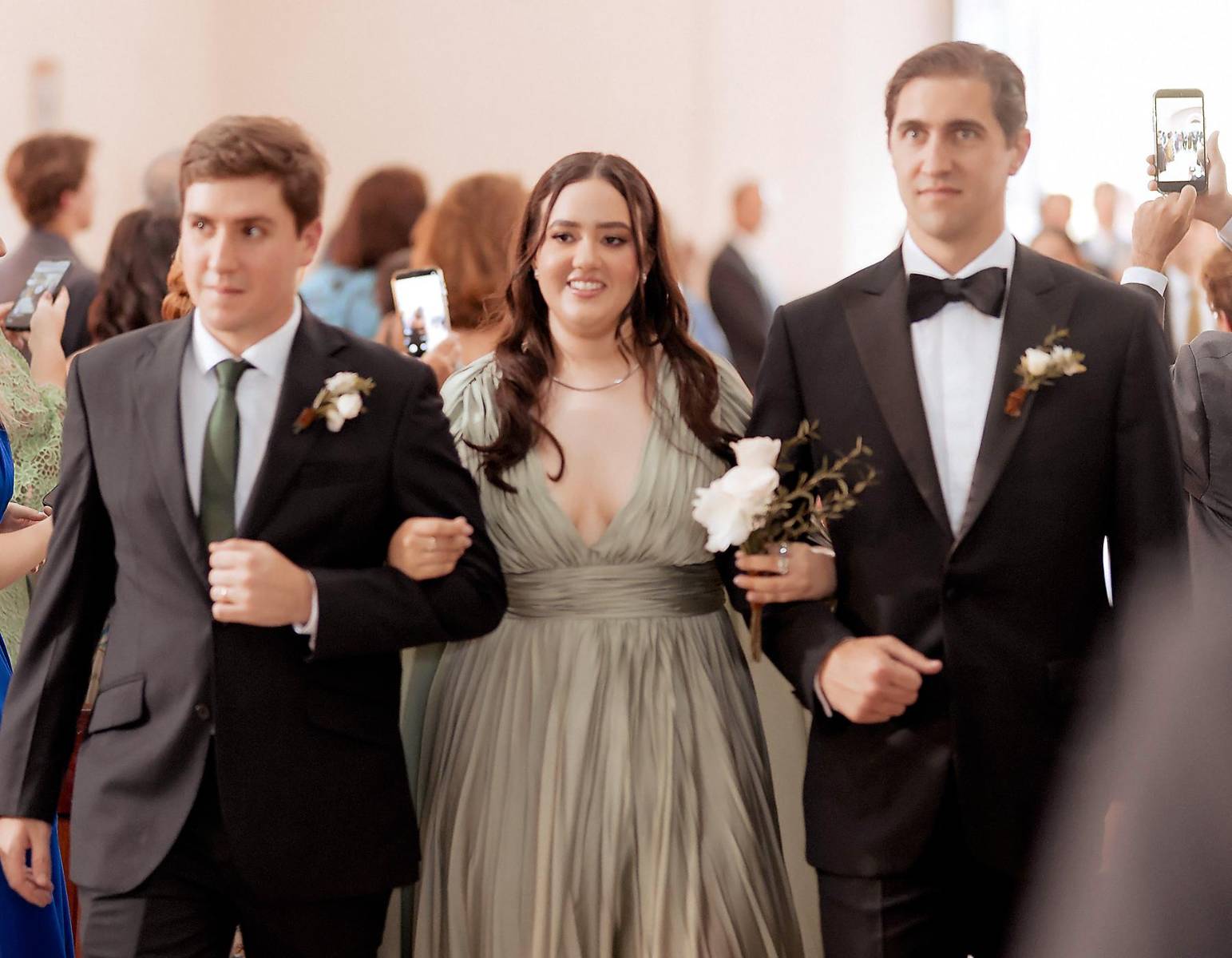 Asi se vivió la boda eclesiástica de Johannes Múller y Ruth Panayotti