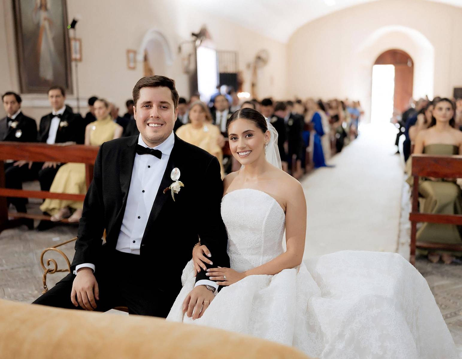 Asi se vivió la boda eclesiástica de Johannes Múller y Ruth Panayotti
