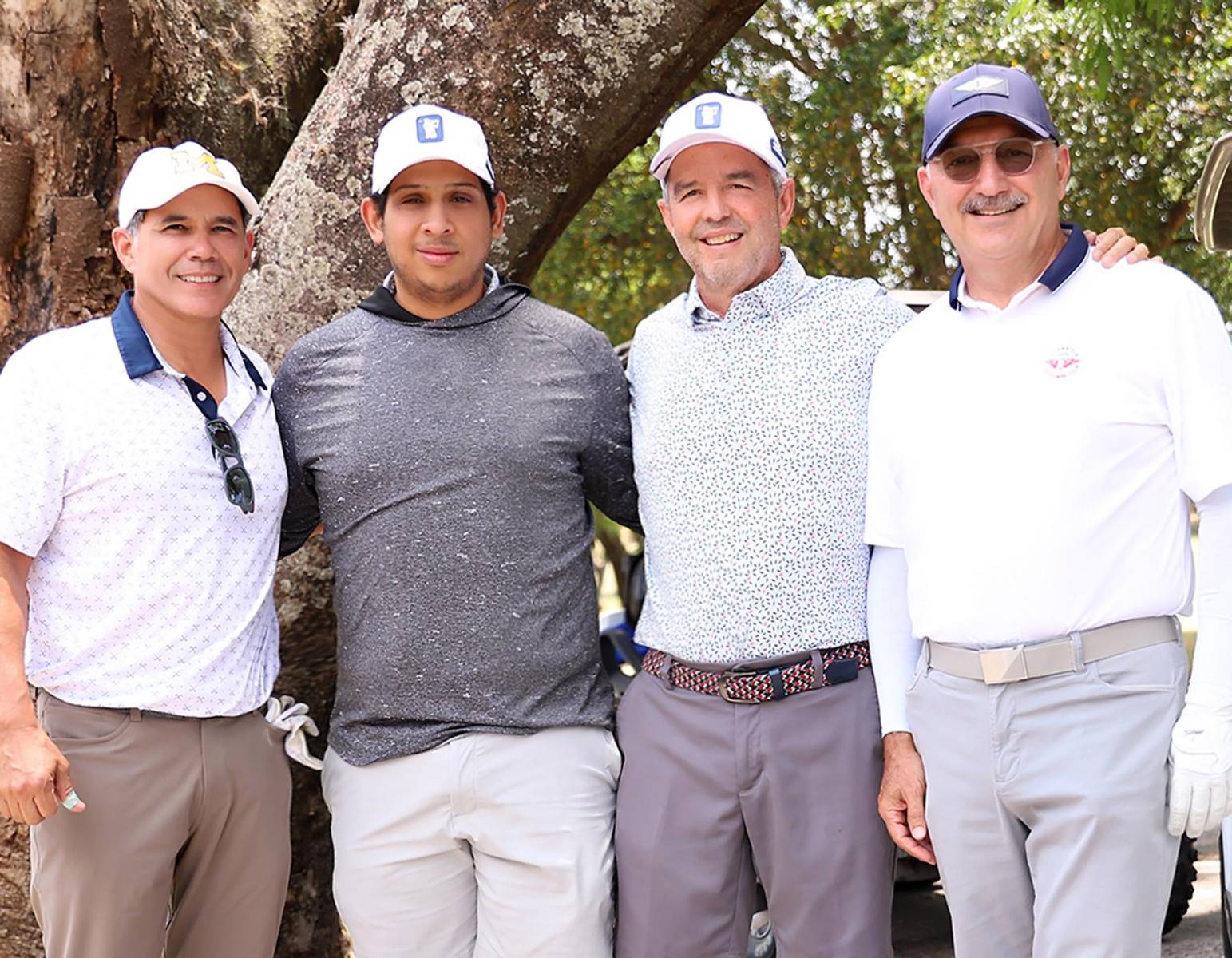 El Country Club de Tegucigalpa celebró el torneo de golf “Juan Carlos Álvarez”, una jornada marcada por el espíritu deportivo, la camaradería y la pasión por el deporte. Los participantes disfrutaron de un día lleno de emoción en uno de los encuentros más esperados por los amantes del golf.
