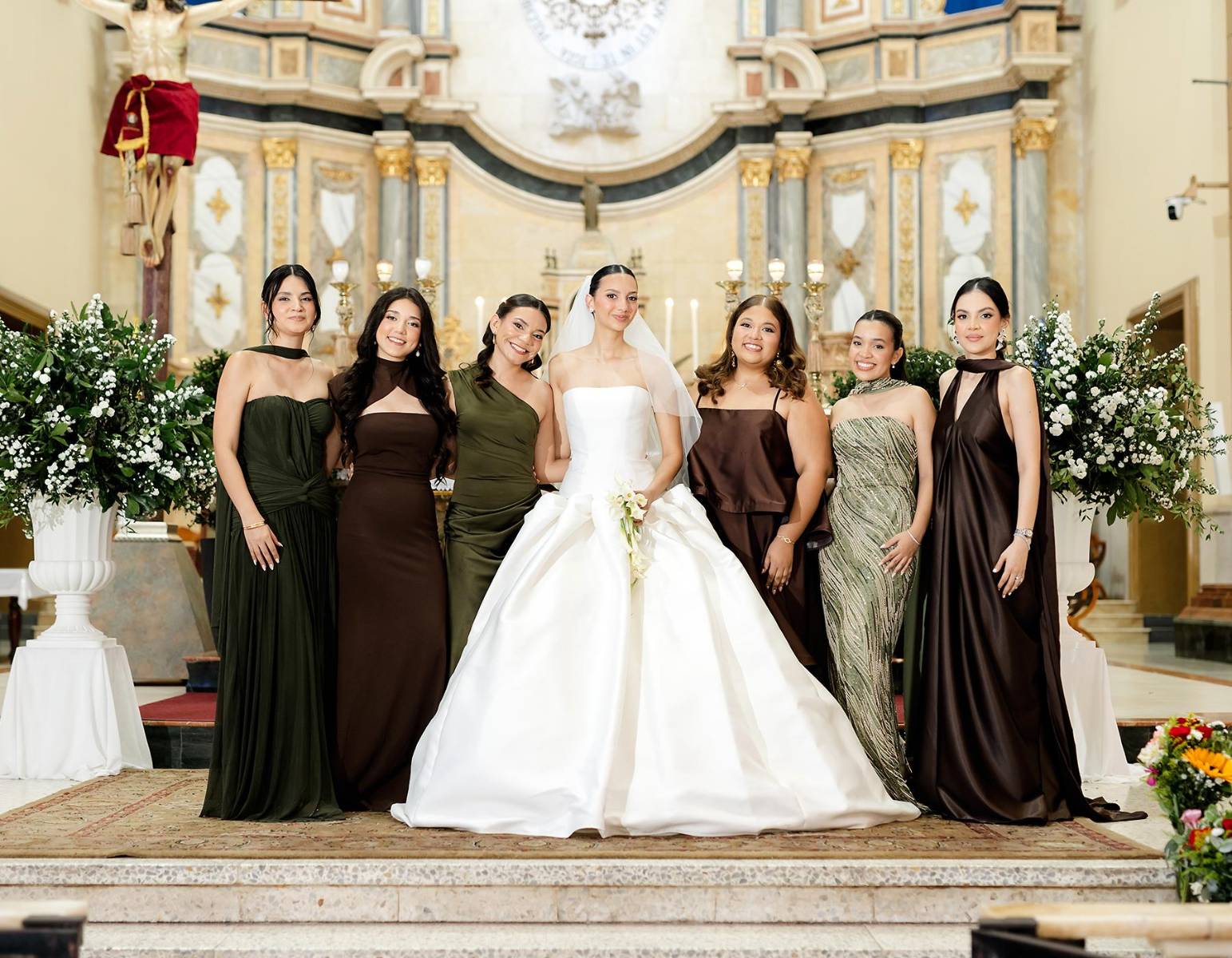 Alejandra Jovel, Monserrat Clavijo, Suyapa Reyes, Alejandra Ruiz, Rosibel Benavides y Meggan Hernández