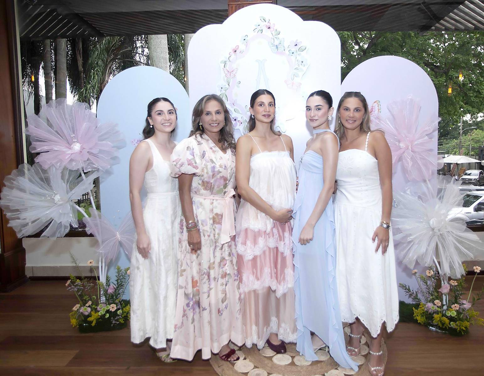 Wanda, Wanda Mainardi con Andrea de Sadrzadeh, Tiziana Mainardi y Daniela de Cáceres.