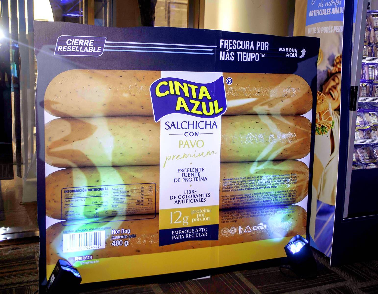 Asi fue el lanzamiento de Cinta Azul un nuevo producto premium