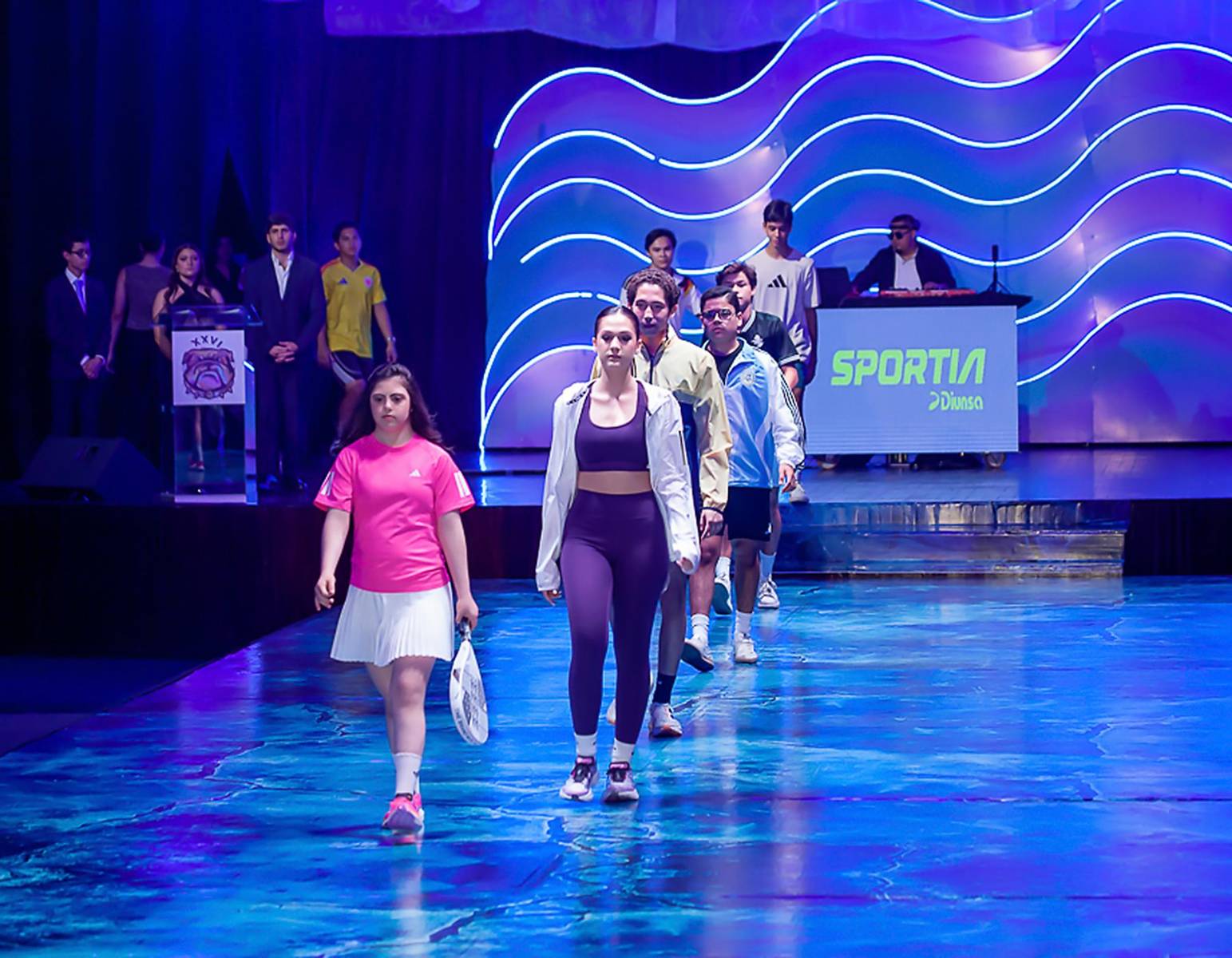 Senior Fashion Show 2026 de la Escuela Internacional Sampedrana, parte 1