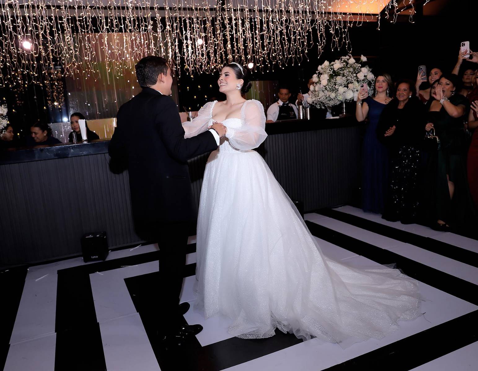 La boda de Helen Zamora y Alex Cosenza