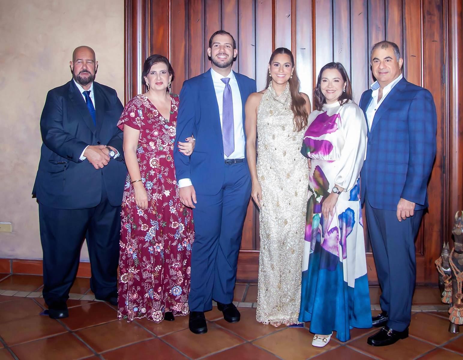 Carlos Simán, Rose Marie Hasbun, Carlos Simán, su prometida Marcela Andonie con sus padres Ana y Juan Andonie.