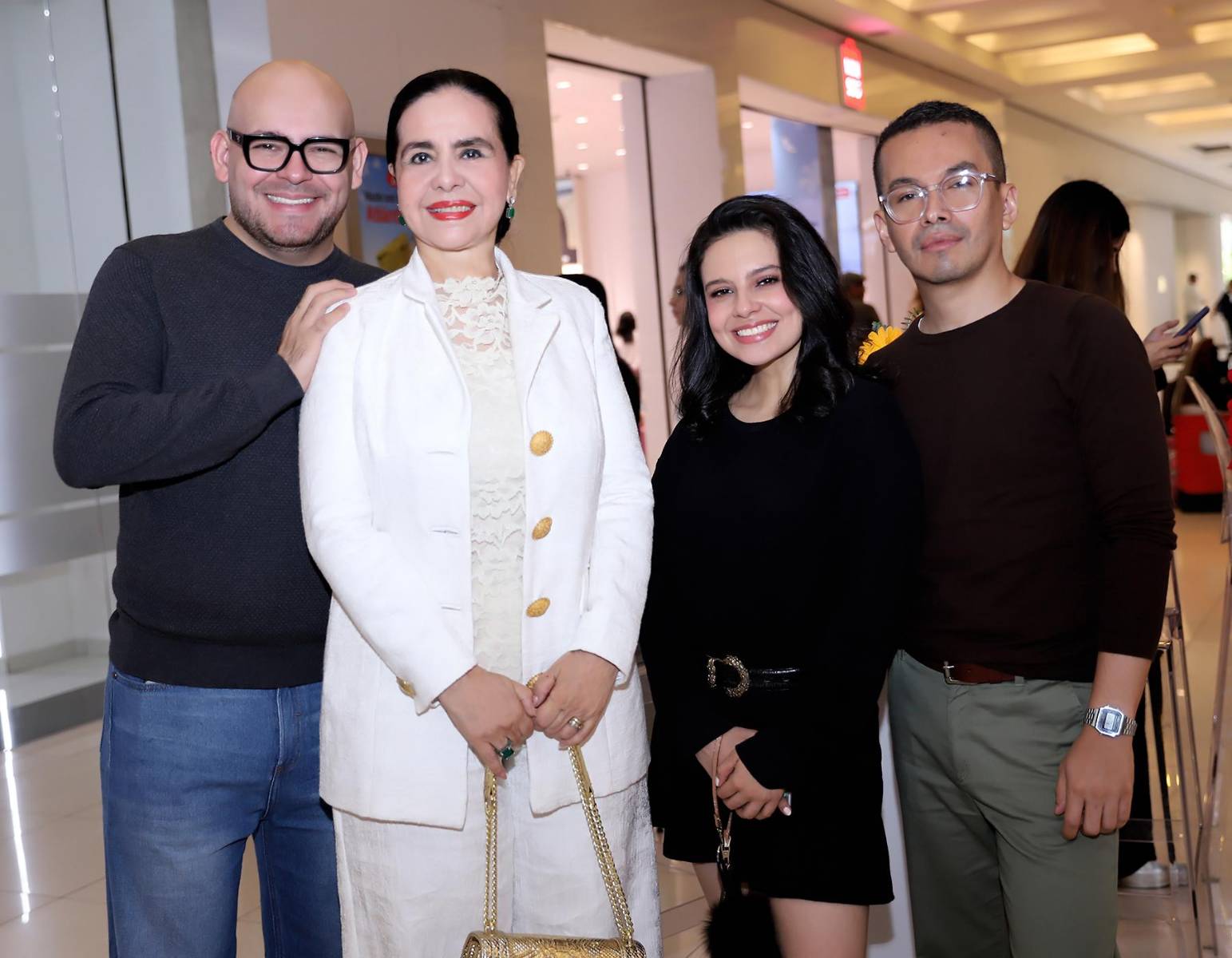 L’Occitane y Revista Estilo celebran la temporada con “Brilla con Nosotros”