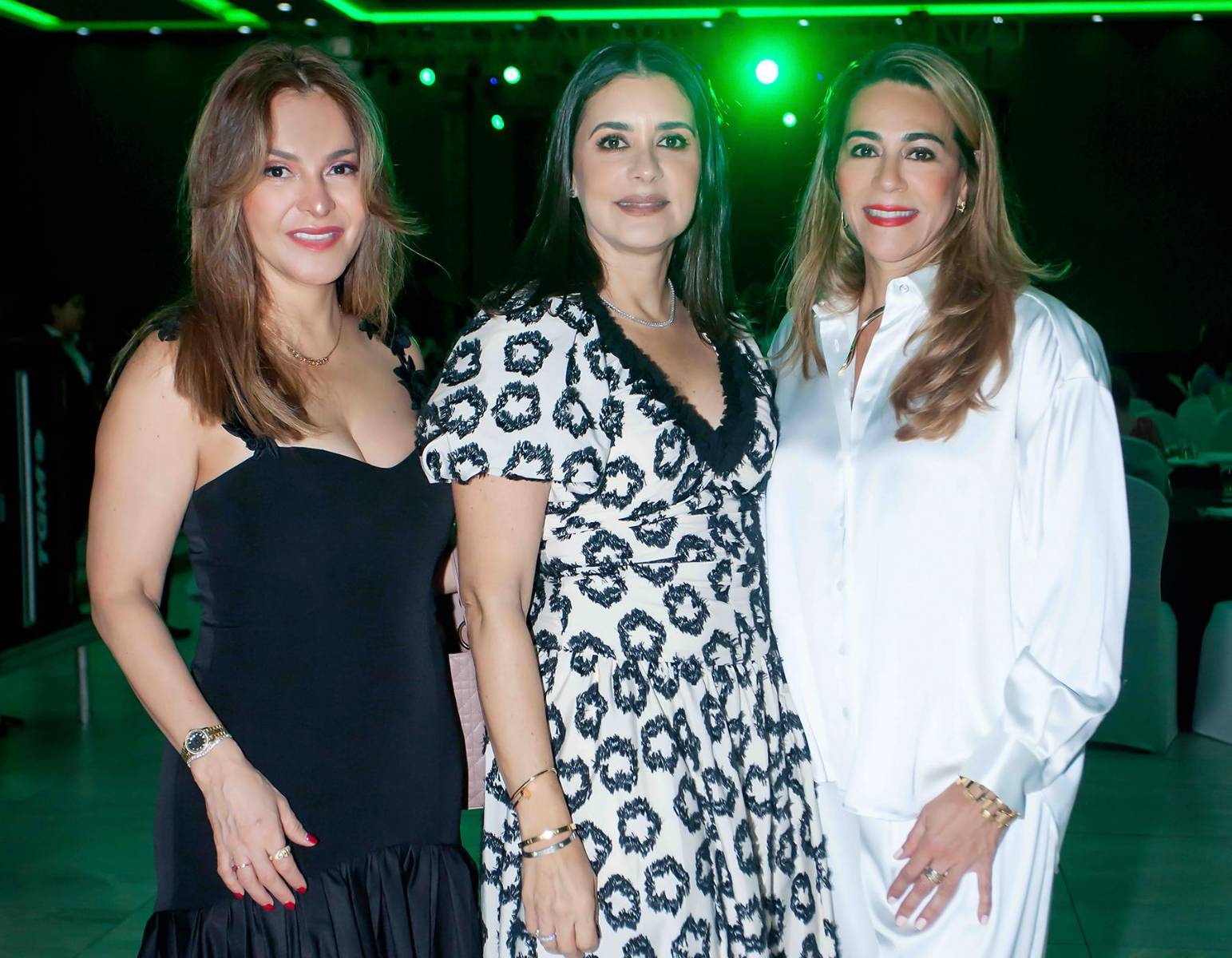 Carol Cabezas, Mónica Piechotka y Elena Szydel.