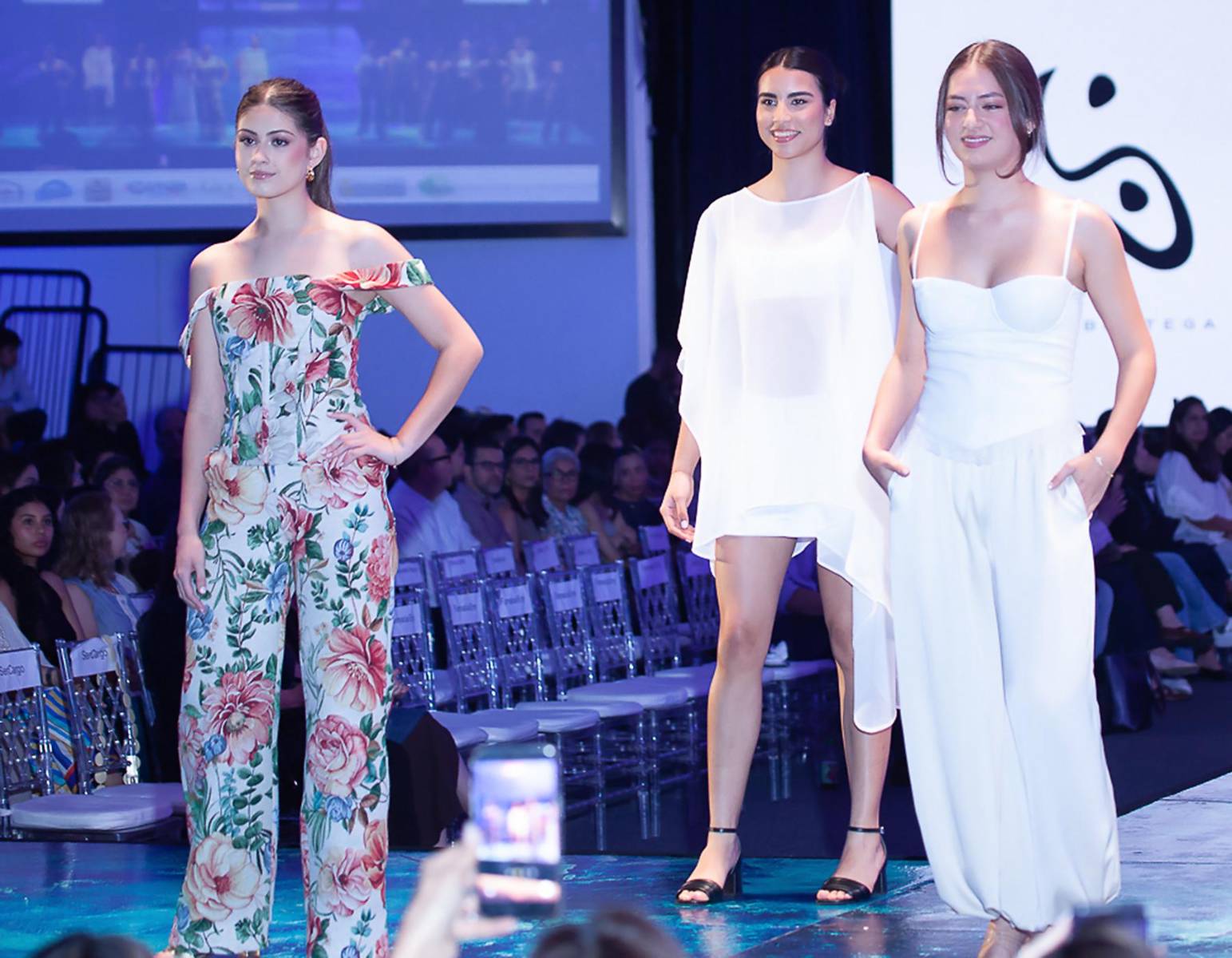 Senior Fashion Show 2026 de la Escuela Internacional Sampedrana, parte 1