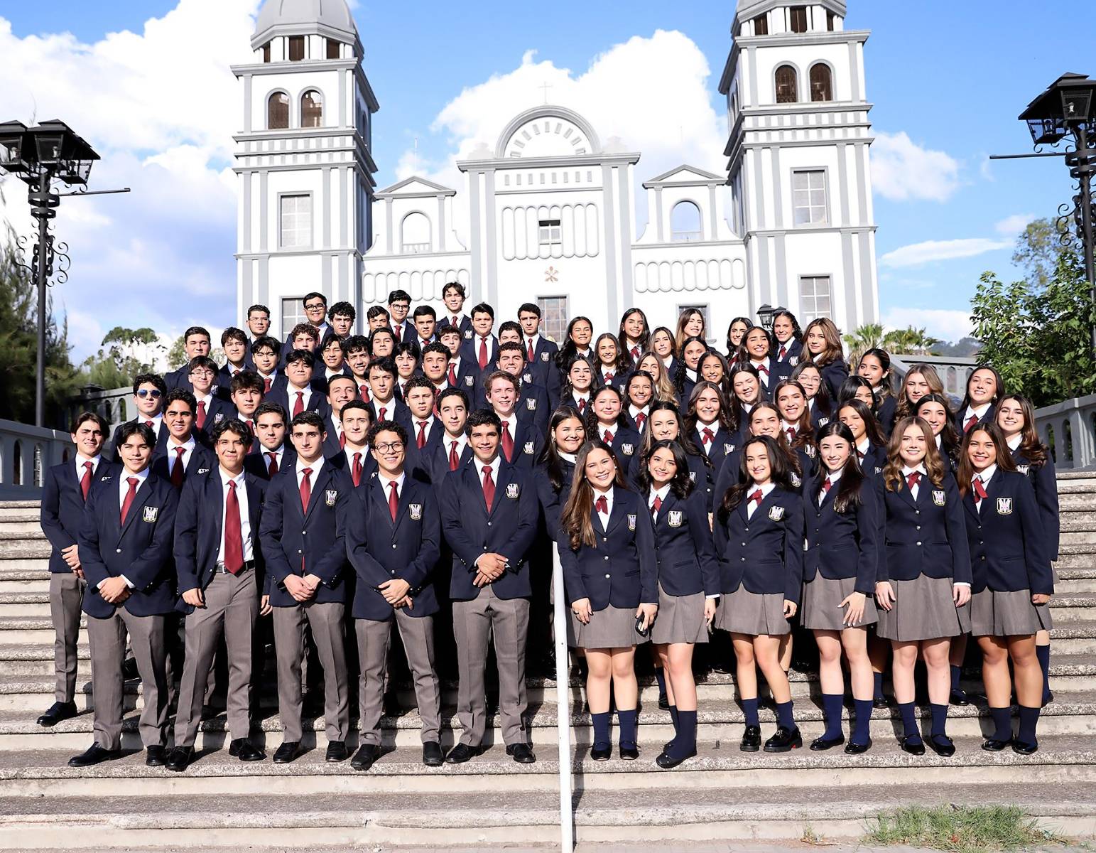Misa de Acción de Gracias de los Seniors 2026 de la Escuela Americana