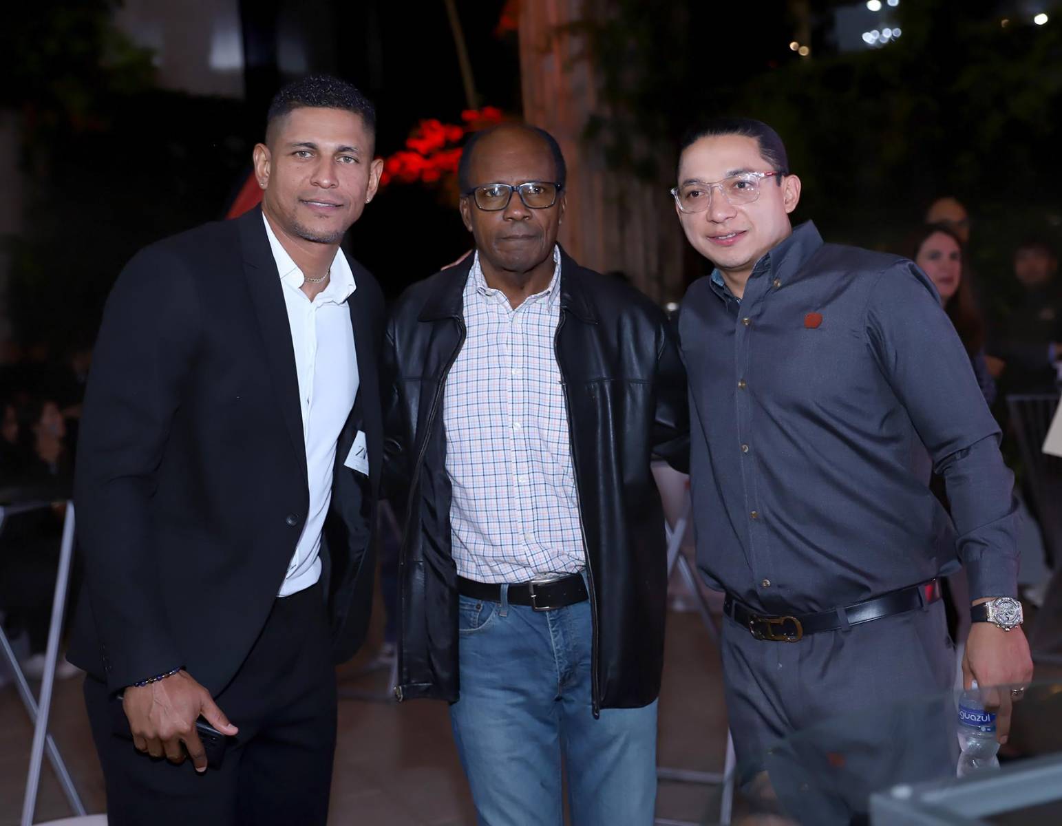 Carlo Costly, Gilberto Yearwood y Emilio Izaguirre.