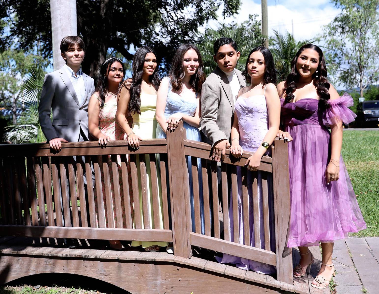 Gabriel Zúniga, Victoria Mendoza, Natalia Riera, Samantha Zepeda, Rodrigo Flores, Ana Moncada y Rosángela Banegas.