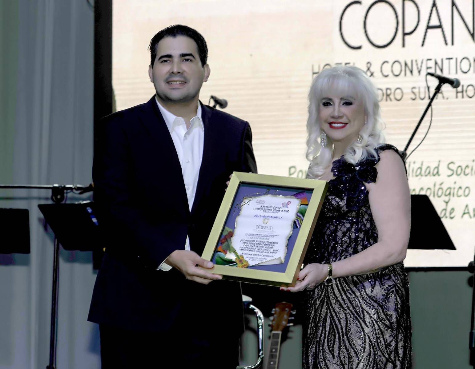 Así se vivió la Gala Mexicana a beneficio de Listones de Amor