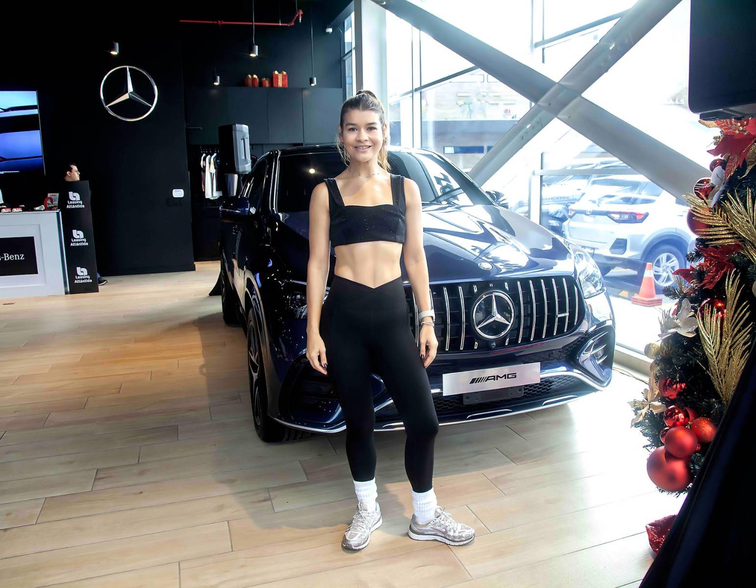 Mercedes-Benz Honduras abrió las puertas de su concesionaria para presentar “Barre &amp; Drive”, una experiencia de bienestar integral que combinó ejercicio, salud y estilo de vida, reafirmando el compromiso de la marca con experiencias que elevan la calidad de vida.