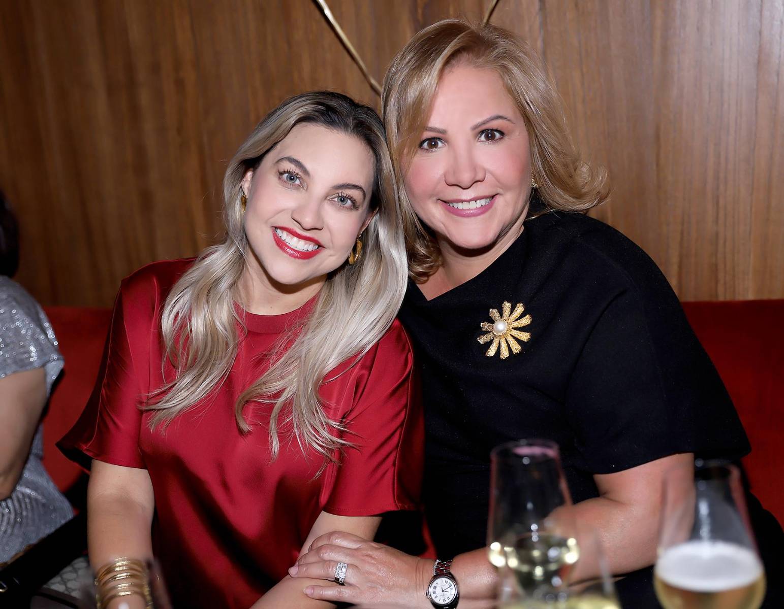 Al estilo de “Lady in red” Lisa Hilsaca celebró su cumpleaños