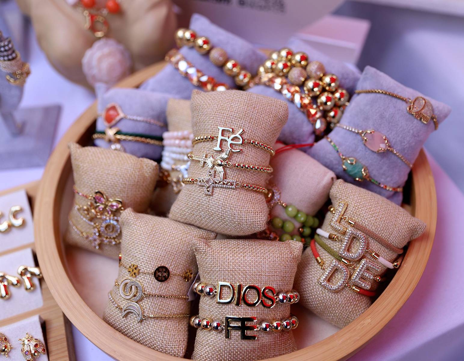 Grupo Flores presenta Bazar Creciendo Juntos en Tegucigalpa