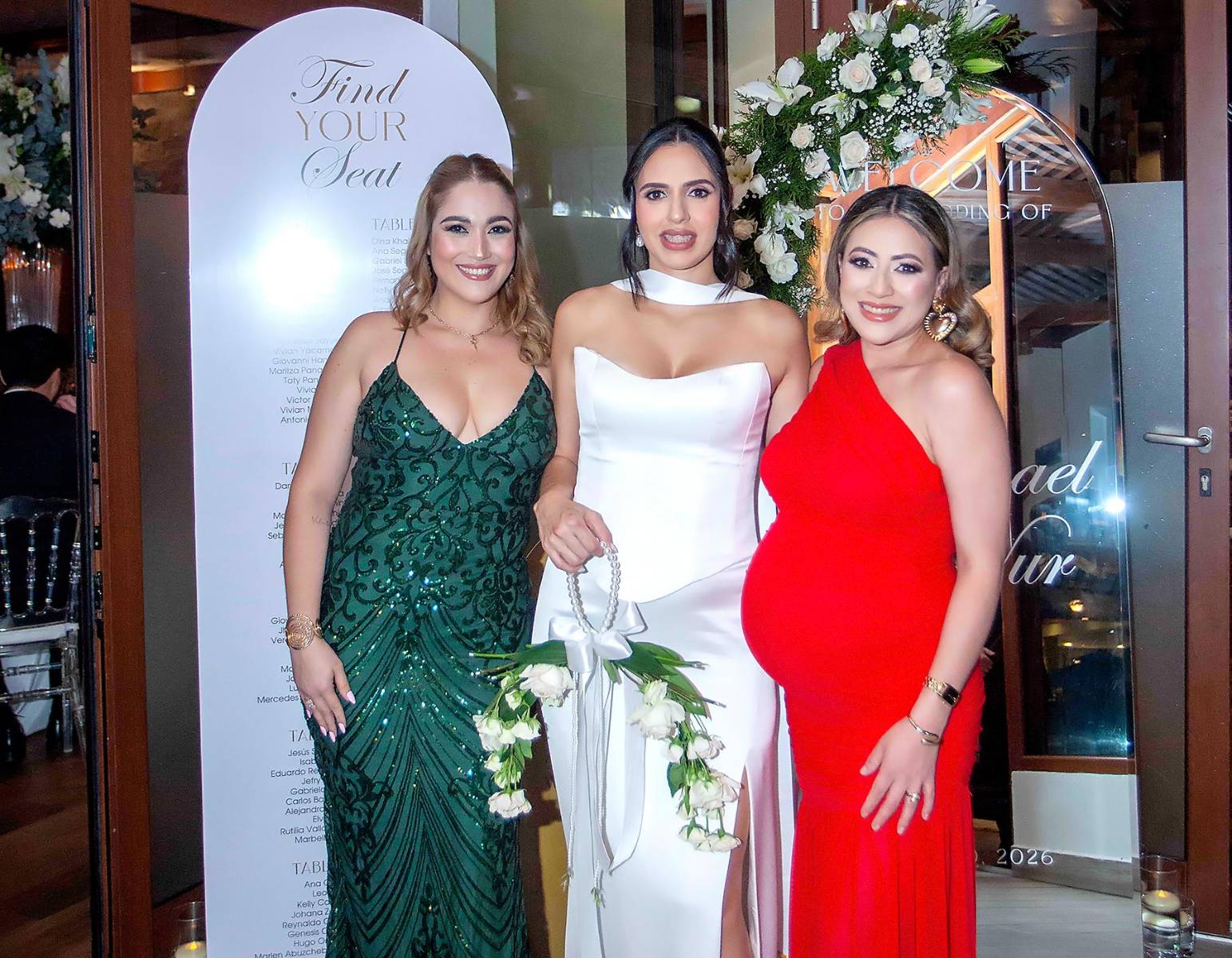 Marbella Díaz, Nur Segebre y Luciana Romero.