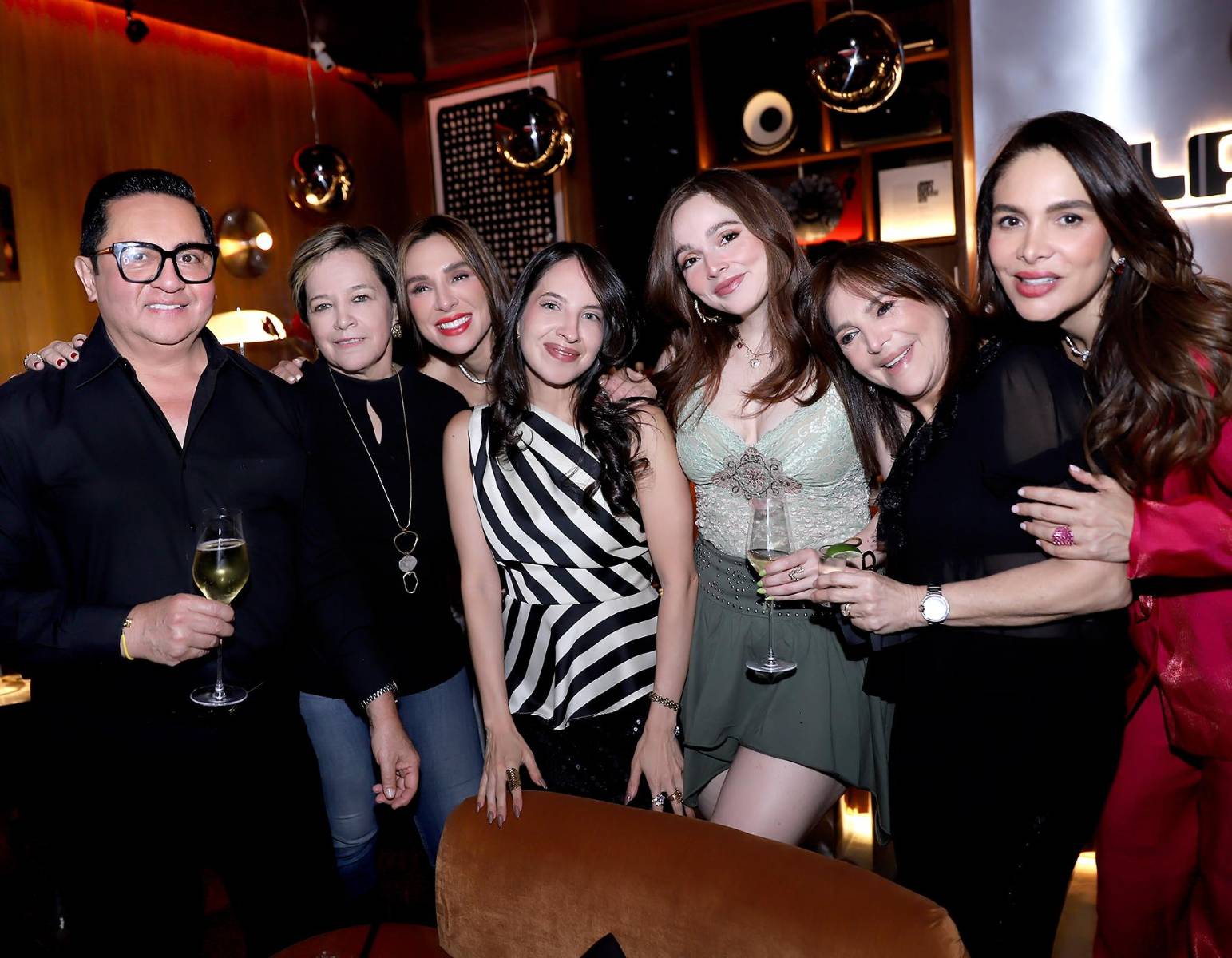 Miguel Chong, Sandra Jablonicky, Sonia Paz, Andrea Pineda, Flora Kafati y Ana Melissa Paz
