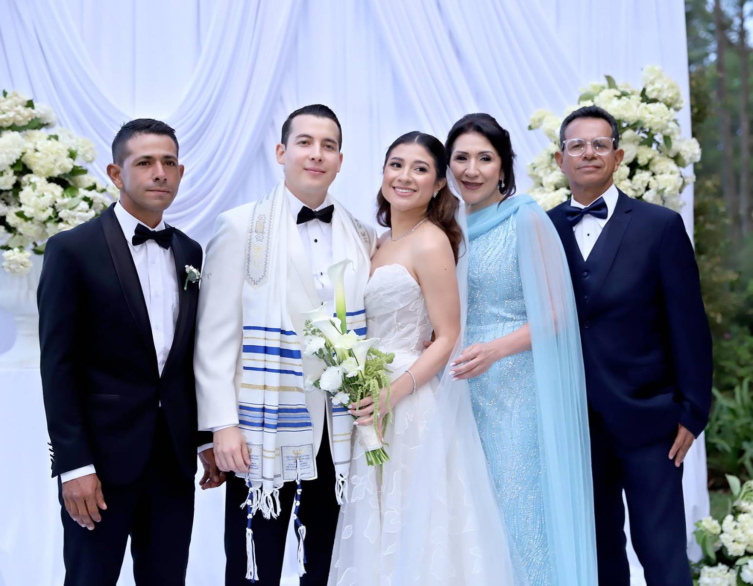 Alessandro Perdomo, Dennis Cano, Paola Perdomo, Patrícia lazo y Otoniel Perdomo.