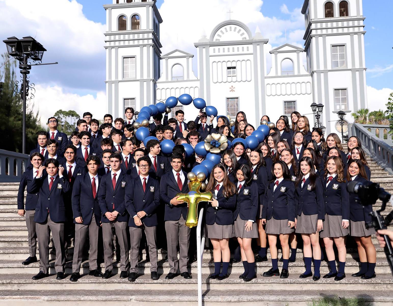 Misa de Acción de Gracias de los Seniors 2026 de la Escuela Americana