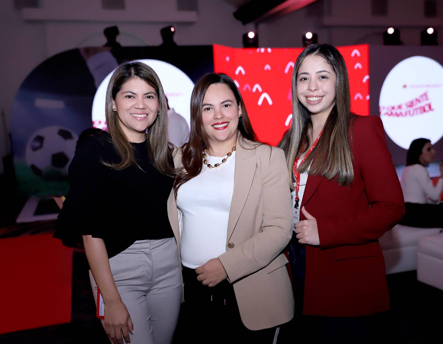 Sara Hernández, Jensy Madsen y Delmy Turcios.