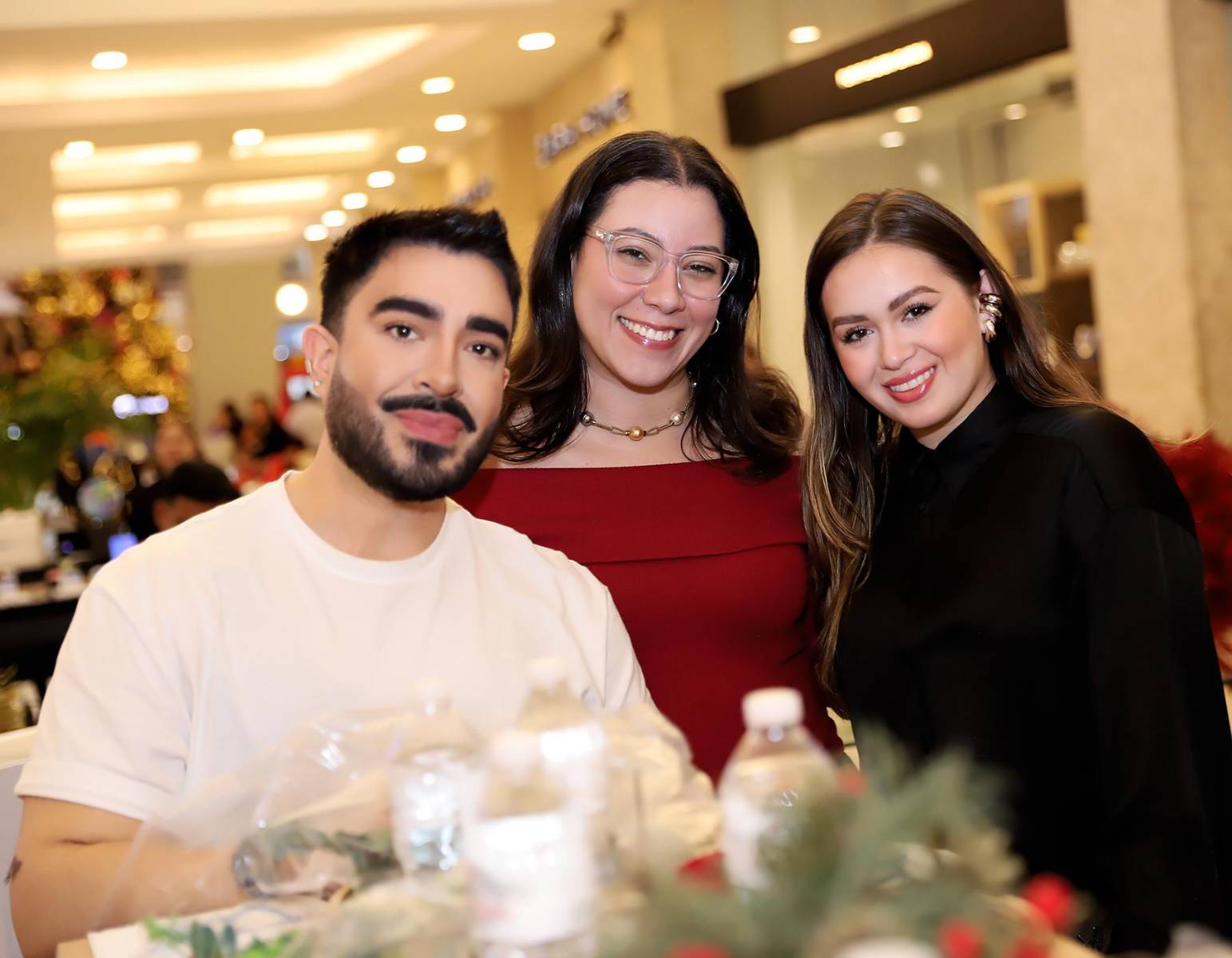 Heber Montoya, Tali Espinoza y Tatiana Aguilar. 